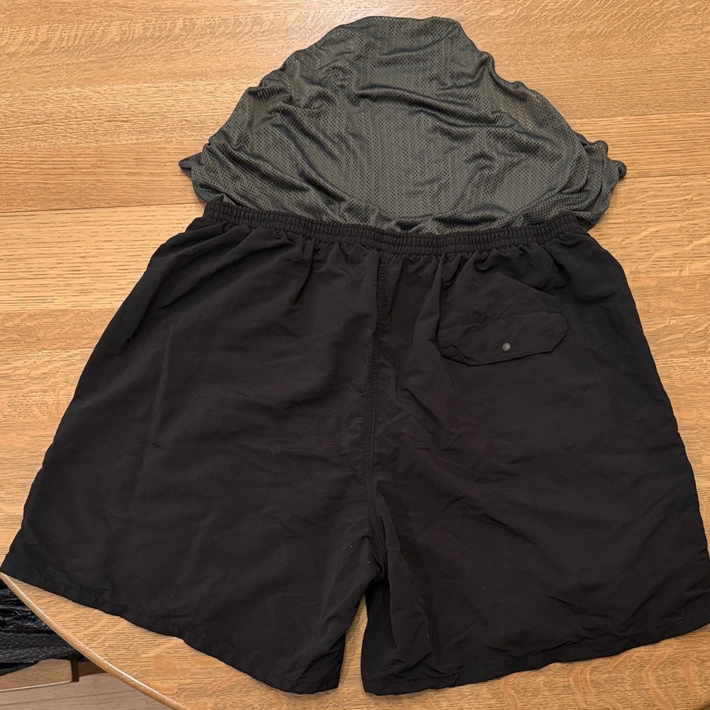 Patagonia Men's Shorts - Picture 4 of 8
